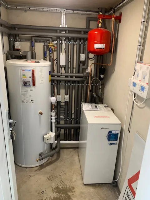 Worcester Bosch Greenstar utility oil boiler and unvented cylinder installation Mileham